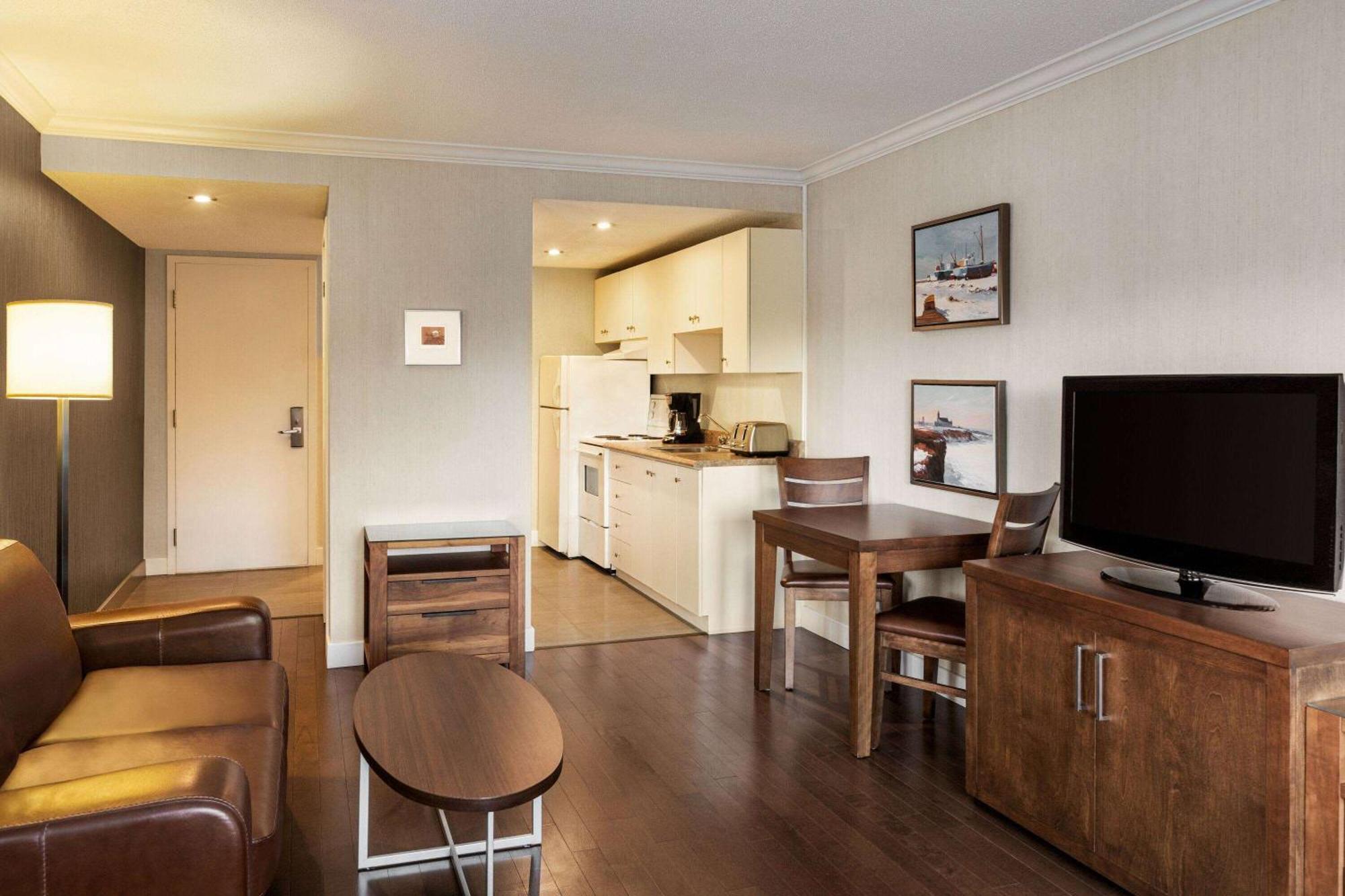 Atlantic Host Hotel, Trademark Collection By Wyndham Bathurst Extérieur photo