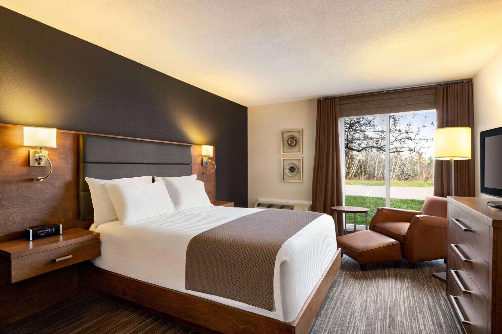 Atlantic Host Hotel, Trademark Collection By Wyndham Bathurst Extérieur photo