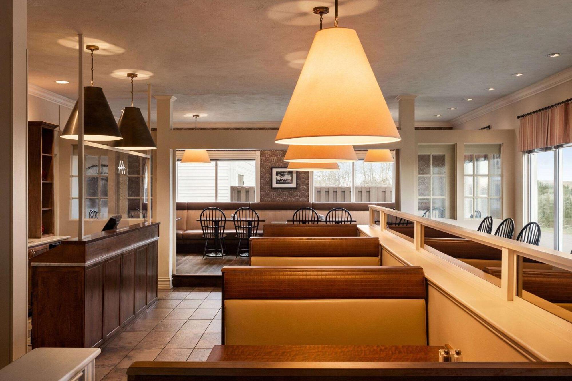 Atlantic Host Hotel, Trademark Collection By Wyndham Bathurst Extérieur photo